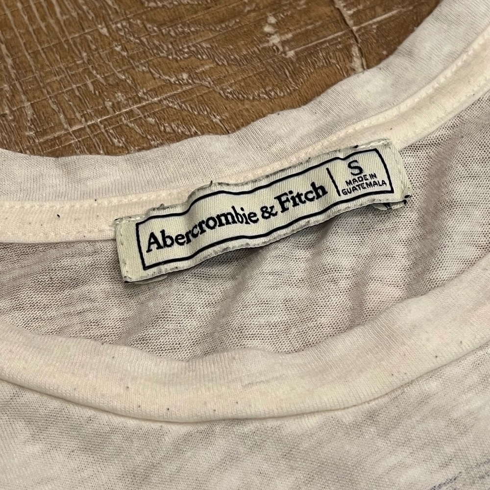 Sheer Vintage Style Graphic Tee - Picture 6 of 6